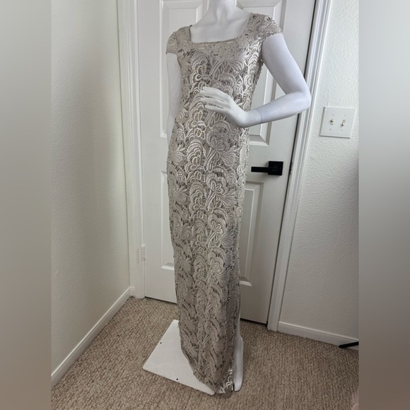Kay Unger Elegant Lace Sequio Evening Gown Size 6. #185 - Picture 1 of 11